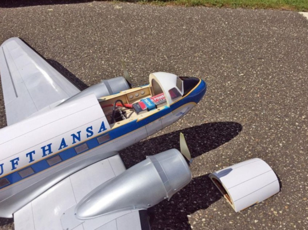 C9027 Douglas DC-3 (Dakota) / 1800mm